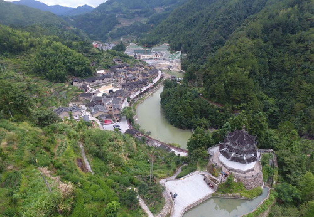 宁德起飞：摆脱贫困抱上“金娃娃”