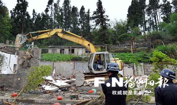 鼓岭核心区两处违建拆除 度假区每周3次重点巡查