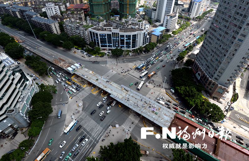 华林路跨站东高架桥力争10月通车　转入上部施工