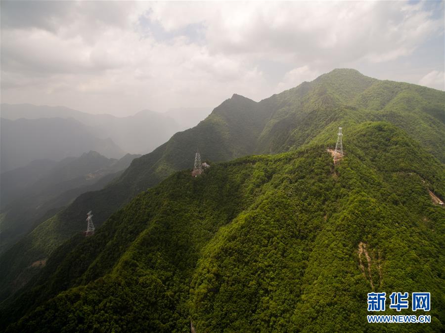 中国特高压　推动能源互联网建设