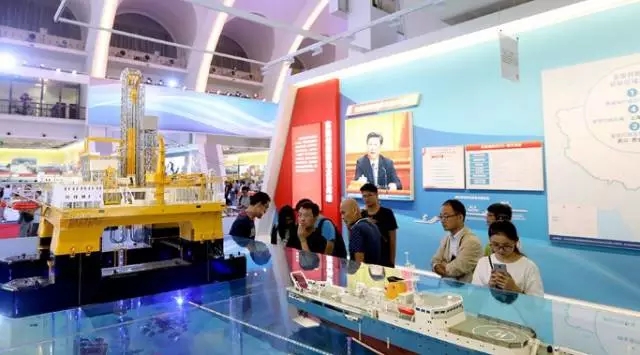 厉害了这个成就展，能看到很多很多……