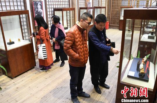 首届中国寿山石雕青年学术提名展亮相福州