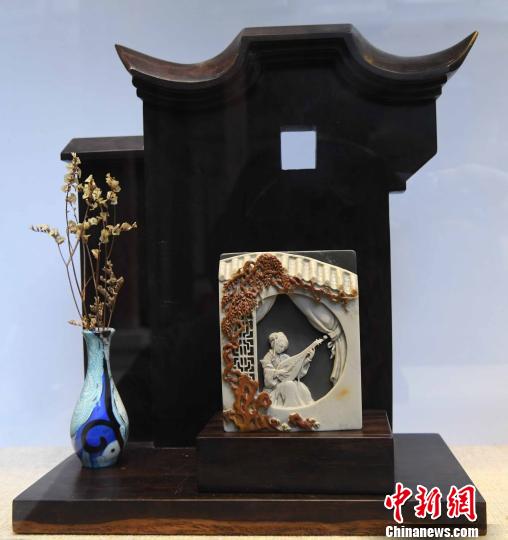 首届中国寿山石雕青年学术提名展亮相福州