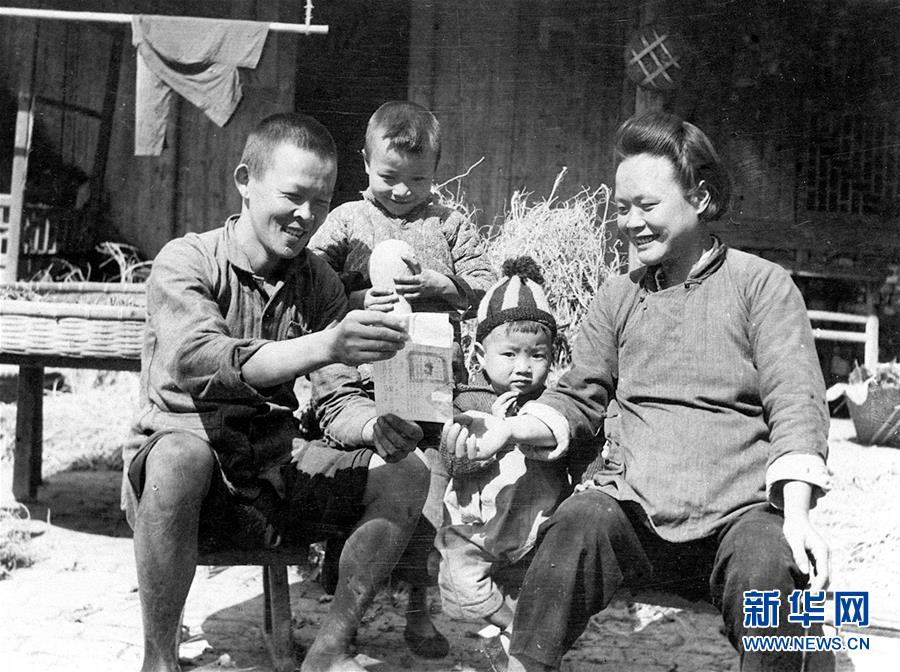 新中国峥嵘岁月｜废除封建土地制度