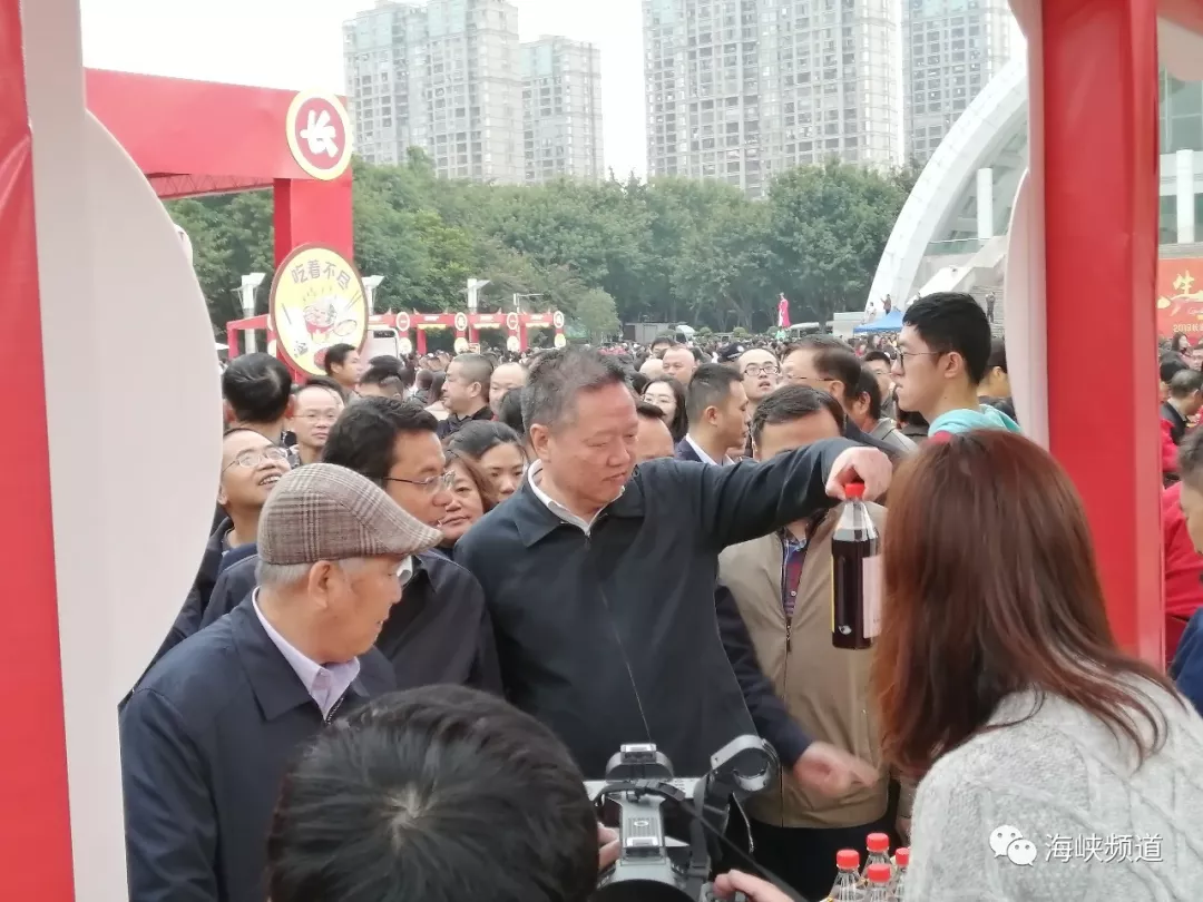 2019年长乐美食嘉年华开启 2万人品小吃忆乡愁-中国网