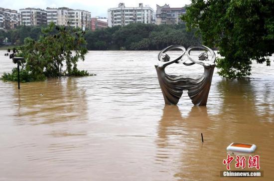 现场直击福建三明暴雨洪灾：各部门合力抢险 民众忙自救