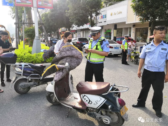 我区交通秩序整治初显成效获市民点赞！