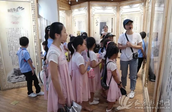 团区委开展走进多彩琴江，体验孝廉文化活动