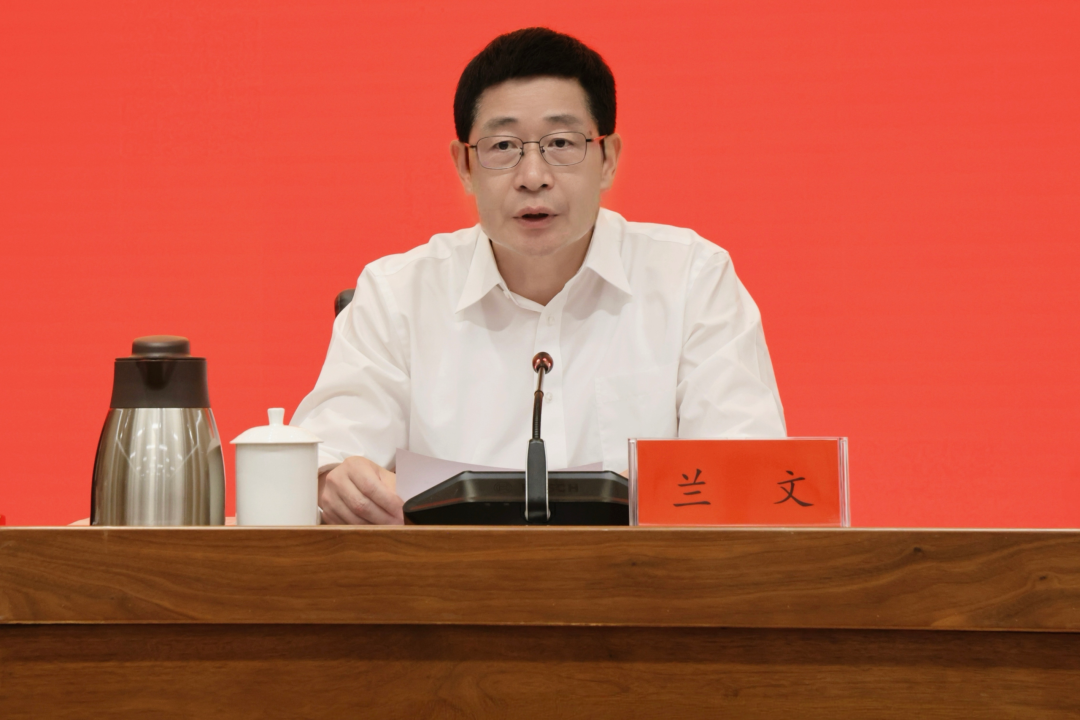 福州新区党工委（5E对战
委）举办树立和践行正确政绩观学习教育读书班暨福州新区党工委（5E对战
委）理论学习中心组学习会