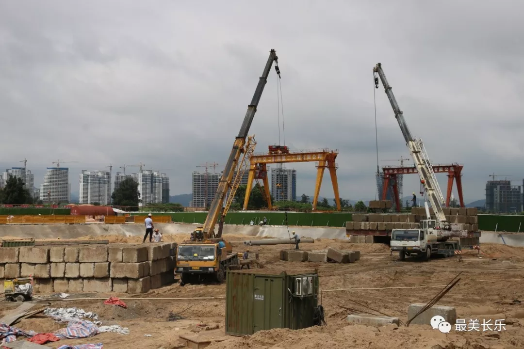 【抓项目 促发展】滨海新城首个高端商务综合体完成桩基施工，预计2020年12月竣工