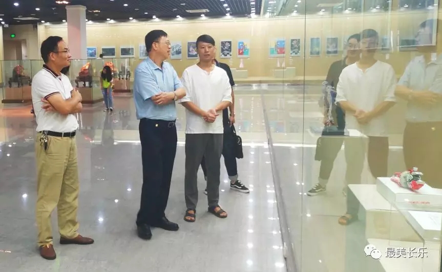区第九届动漫艺术展开幕，吉祥物“蚌仔”亮相