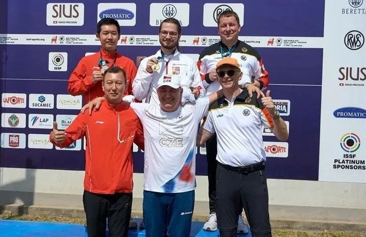 祝贺！21岁长乐青年，登上世界杯领奖台！