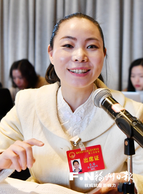 长乐团代表高琼：加大对民间闽剧团的扶持力度
