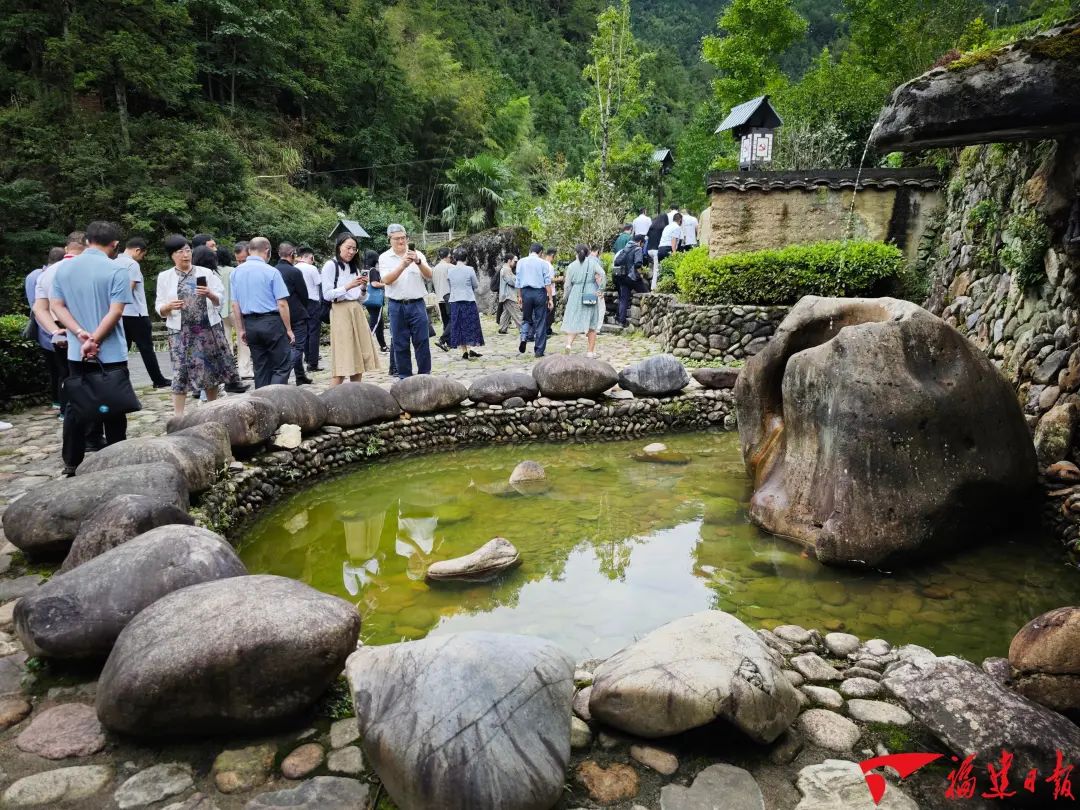 屏山君 | 重温这段动人往事，有哪些启示？