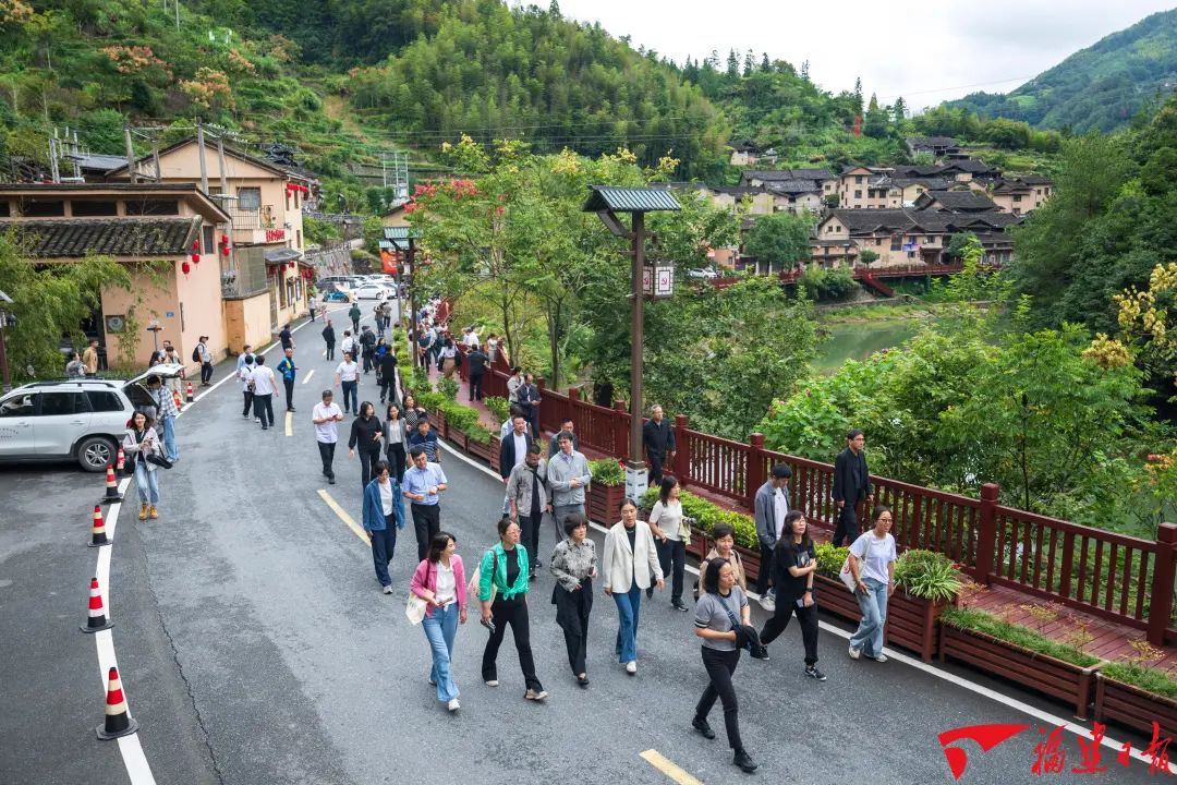 屏山君 | 重温这段动人往事，有哪些启示？