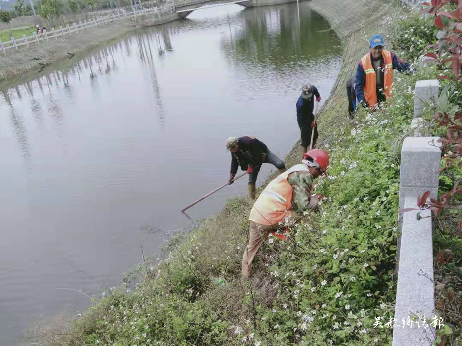 湖南镇启用“公司化”管理 助力“河（湖）长制”工作落地