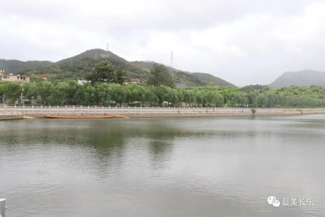 一处河流一处景 碧水清风满眼新 ——我区全面铺开示范河道建设工作并取得良好成效