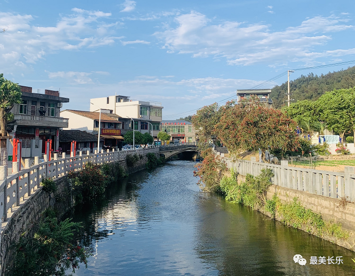 多措并举护河爱水，文岭绘就水清岸绿生态画卷