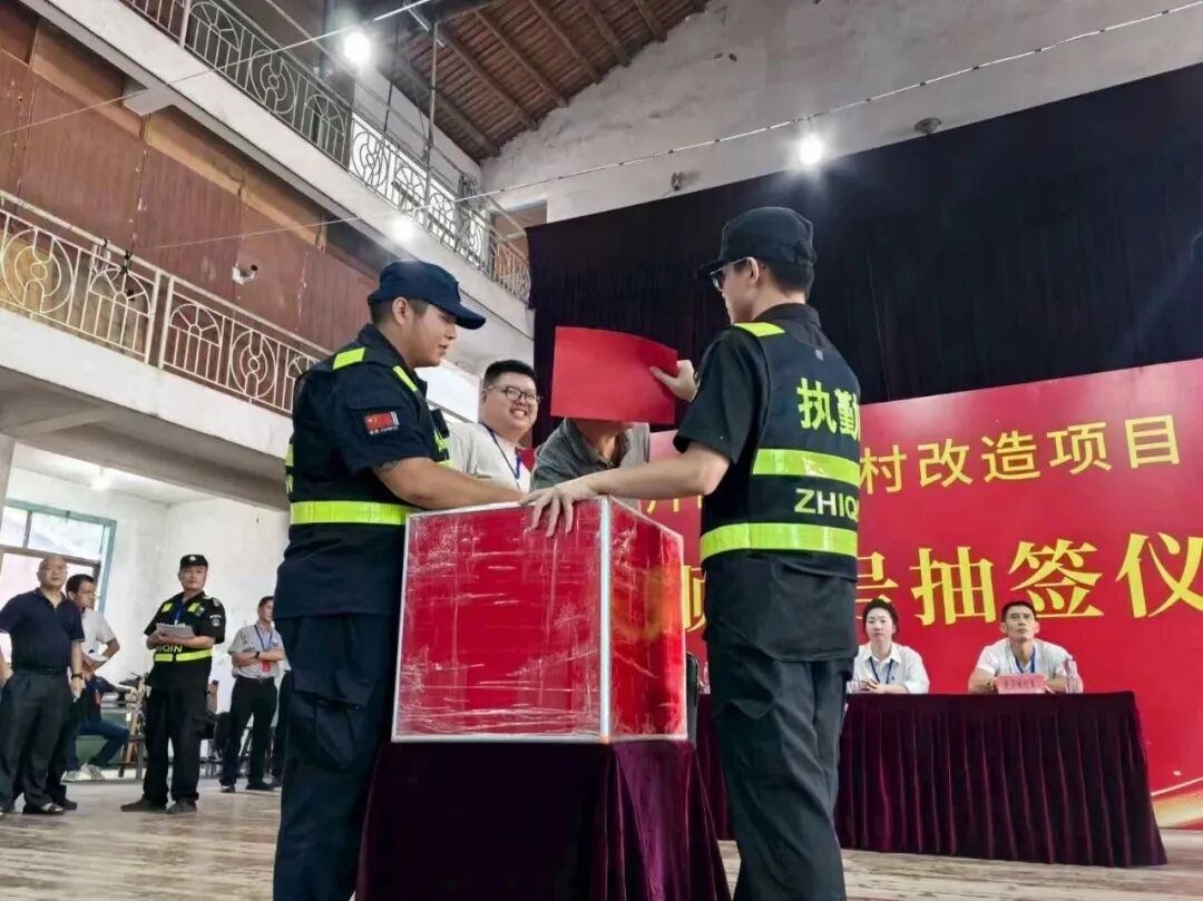 沸腾！近900户回迁群众手持“幸福号签”，离新家又近了……