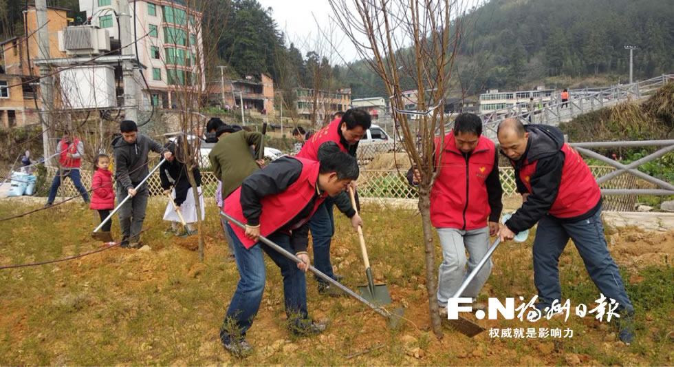 “春节回家种棵树”活动开始领苗 福州设57个领苗点