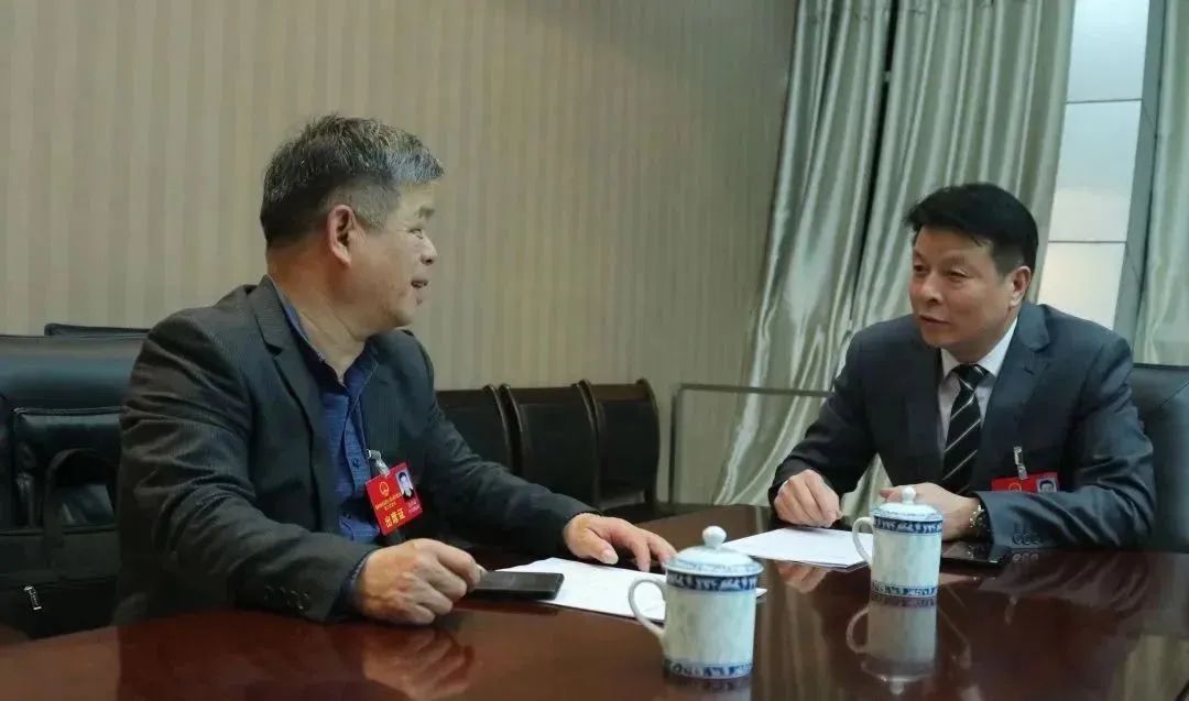 建言献策谈发展，履职尽责谋大计：人大代表今日报到