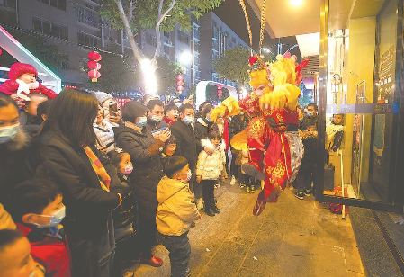 寒潮中的夜经济
