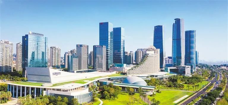 经济日报头版头条刊发长篇调研报道《鹭岛妆成》
