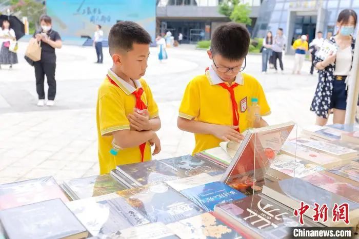 迎世界读书日 福建创新推动书香社会建设