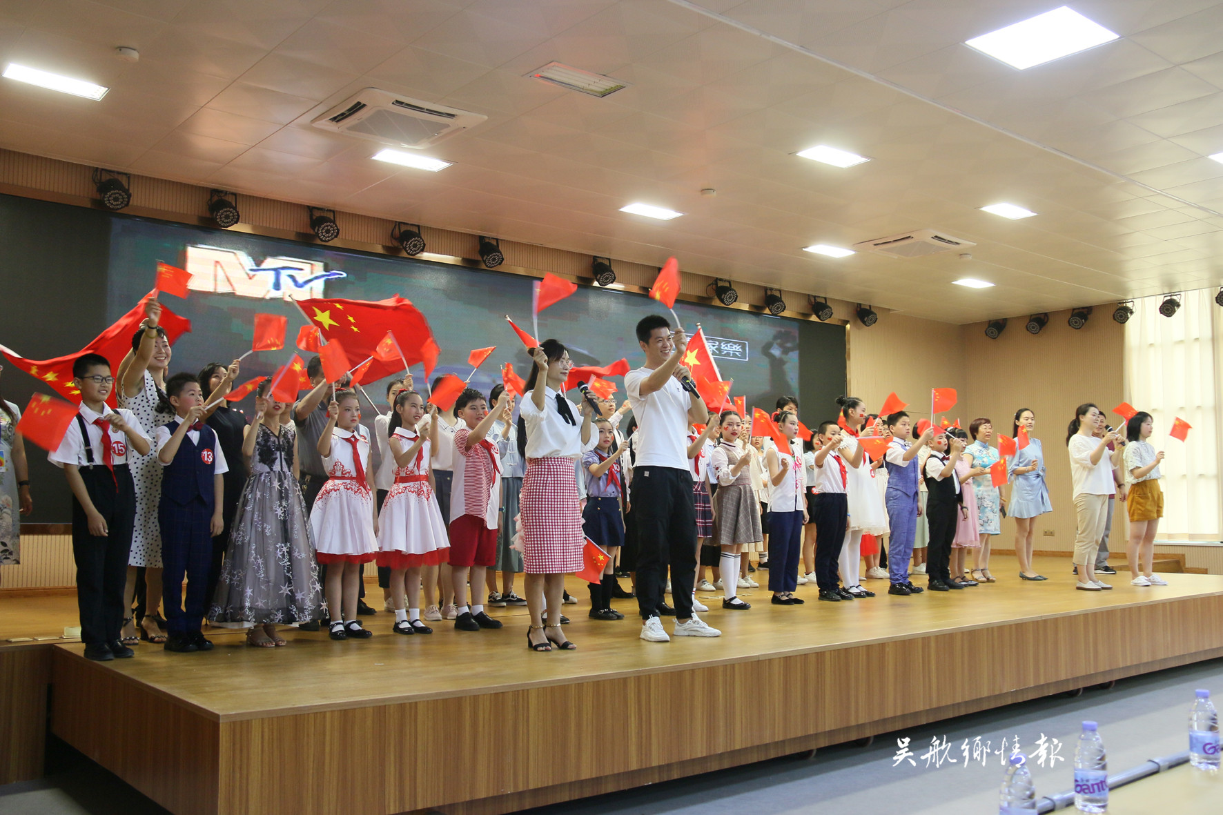 “我为祖国点赞”主题比赛在洞江小学举行
