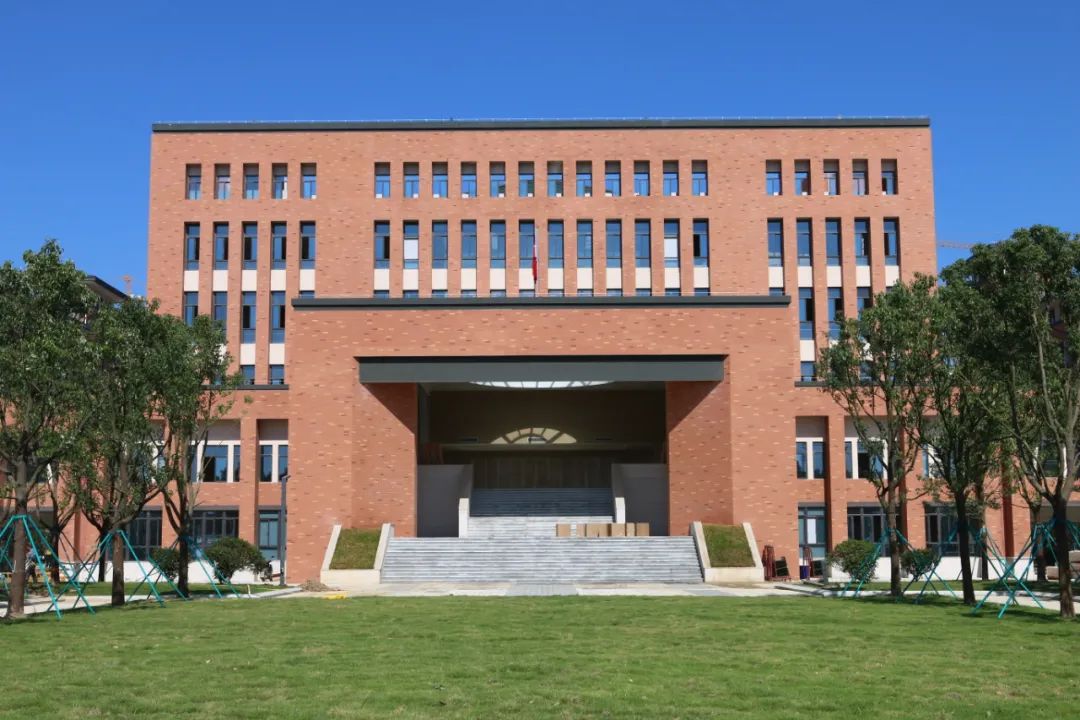 “小金人”+1，长乐这所学校斩获鲁班奖！