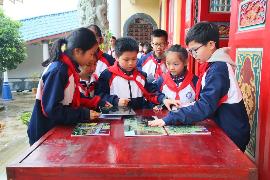 少年集结！玩拼图、学射箭，趣味研学“箭” 入人心→
