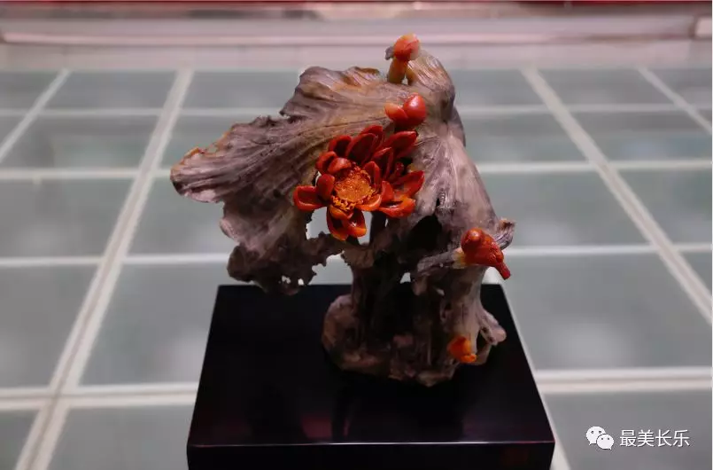 陈礼忠、陈祥松先生向区博物馆捐赠艺术作品