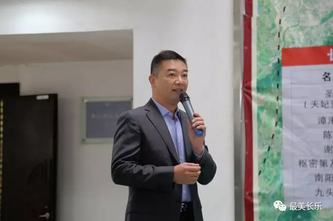 陈礼忠、陈祥松先生向区博物馆捐赠艺术作品