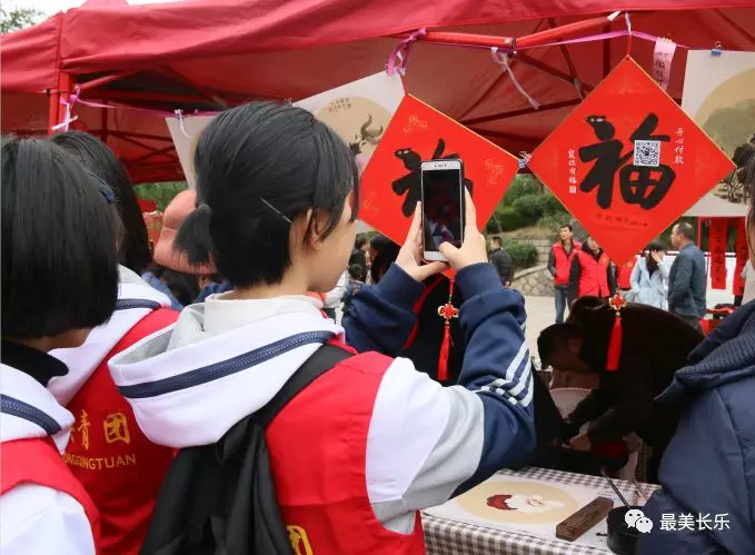 【红红火火过大年】今天你来打卡了吗？这场年味市集好吃又好玩！