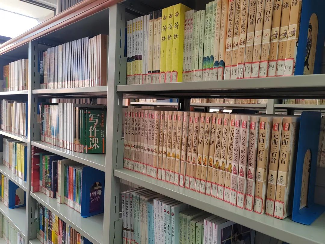 暖心！2000册图书已送达！