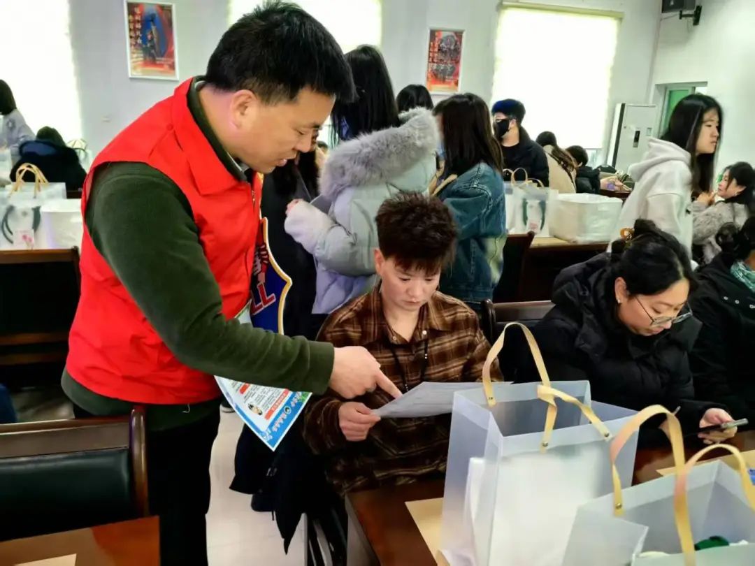 禁毒，我们（Women）在行动！