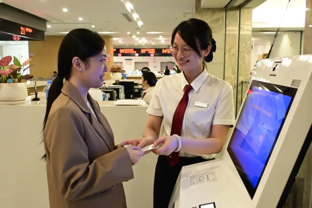从“能办”到“易办”，从“通办”到“好办”，这里点赞不断！