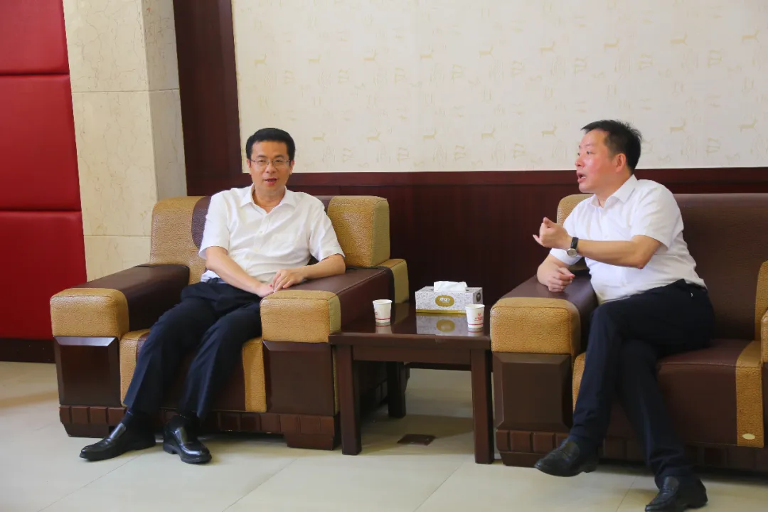区领导调研推动“双百双千”增产增效工作