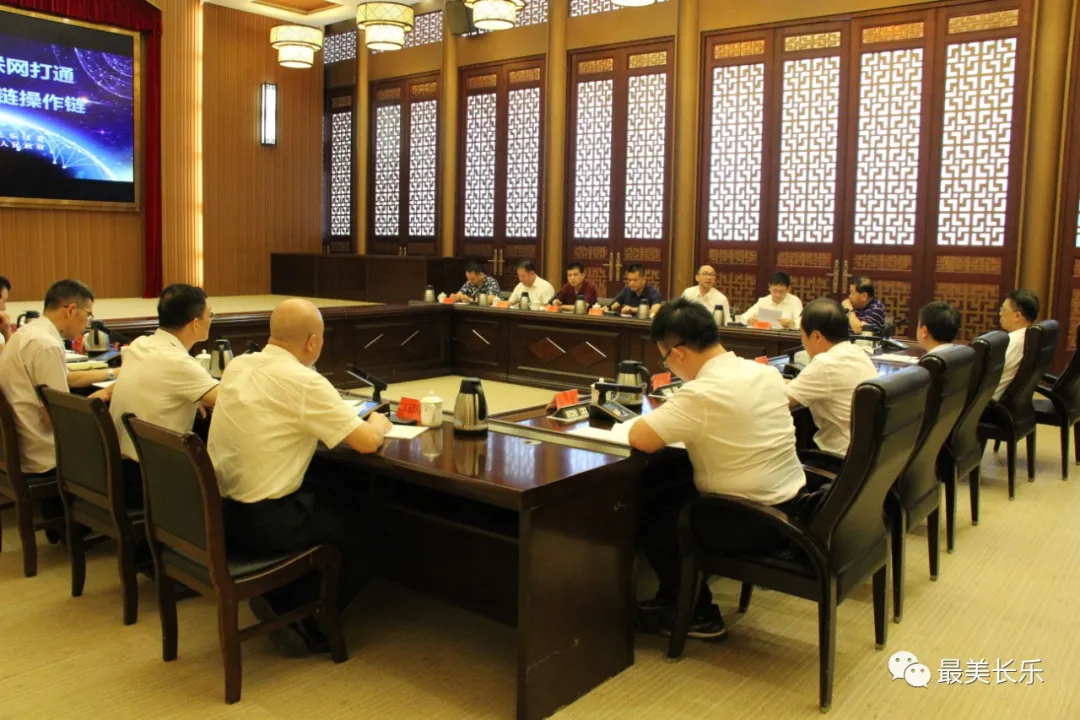 我区召开“十四五”规划编制征求意见暨重点企业“双百双千”增产增效行动座谈会