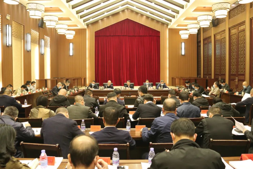 区委常委会召开会议 传达学习贯彻习近平总书记重要讲话重要文章精神