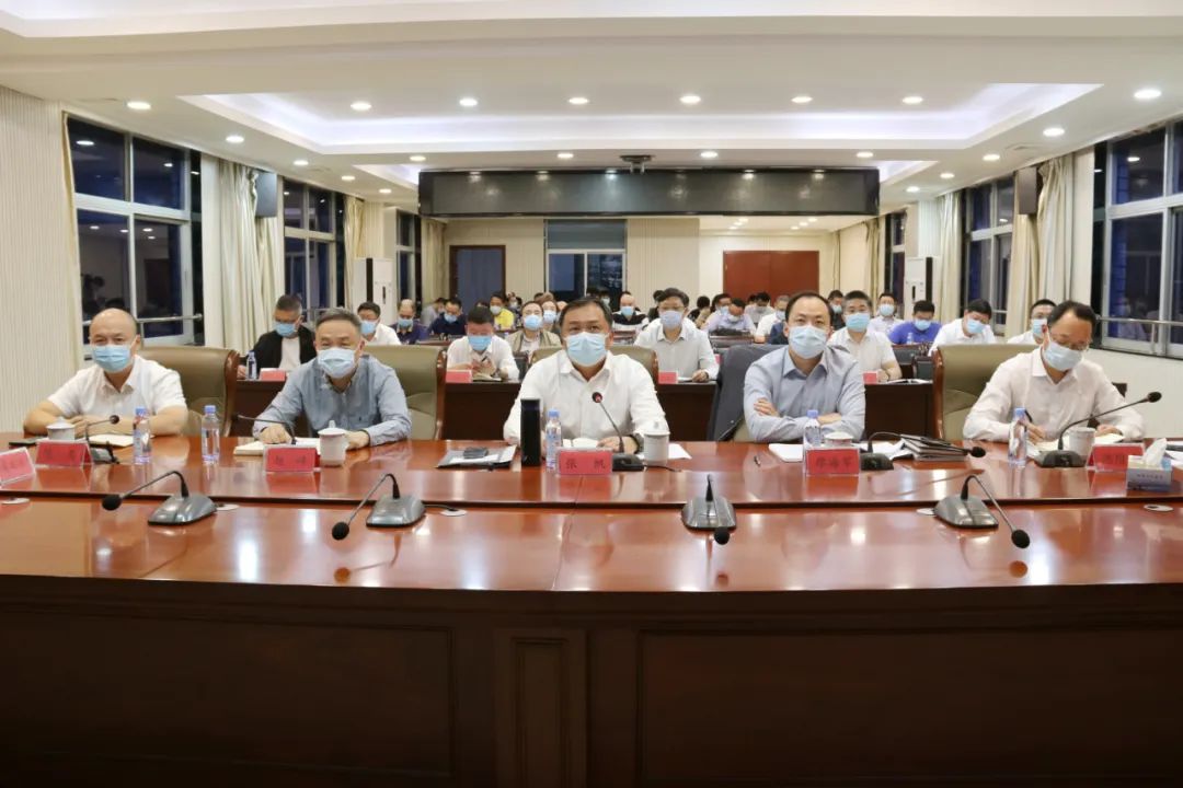 全区疫情防控会商会召开
