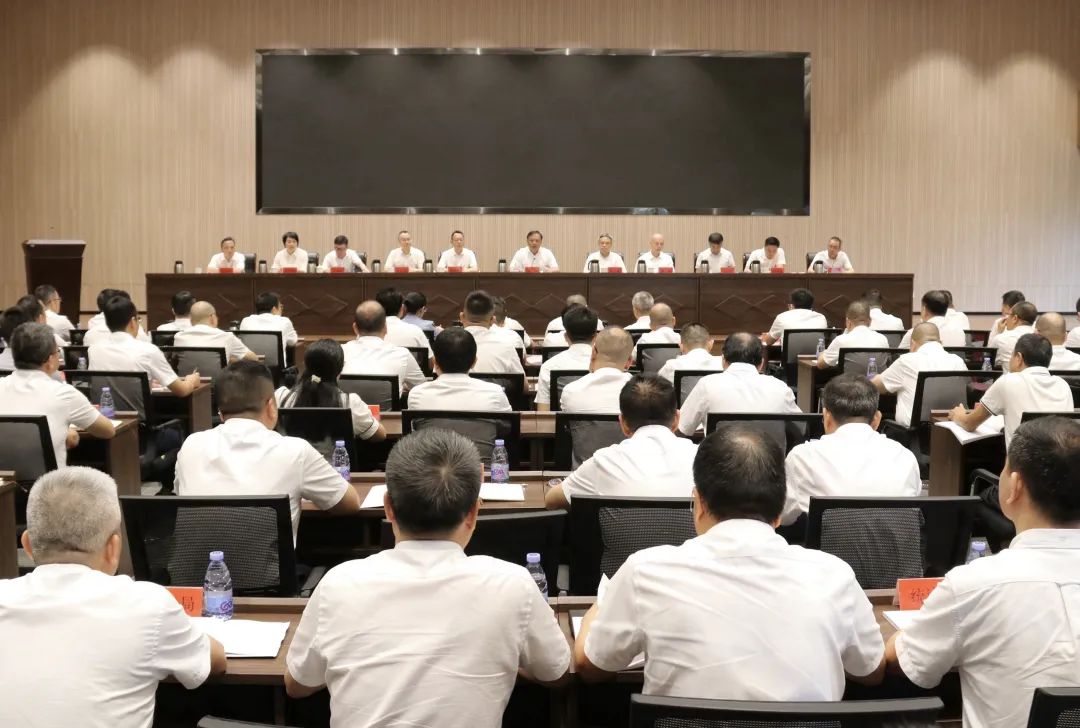 区委召开2024年上半年工作会议