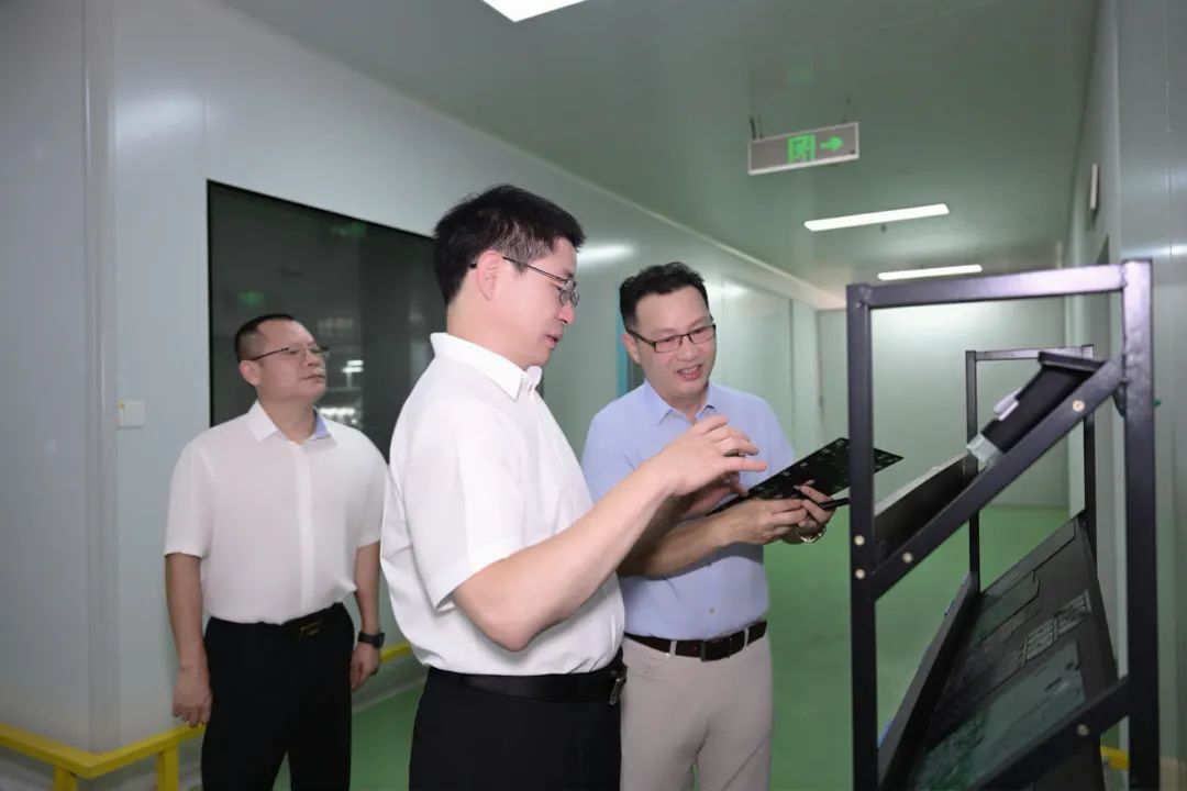 兰文调研潭头镇