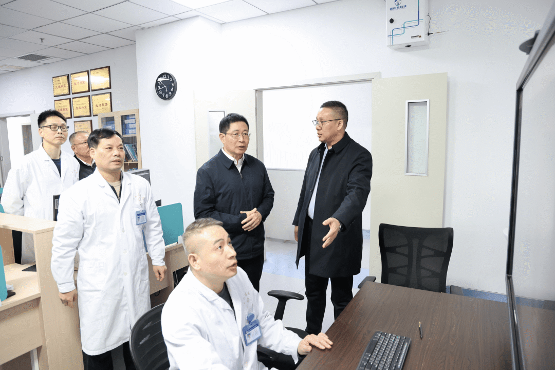 兰文宣讲党的二十届四中全会精神并调研卫生健康工作