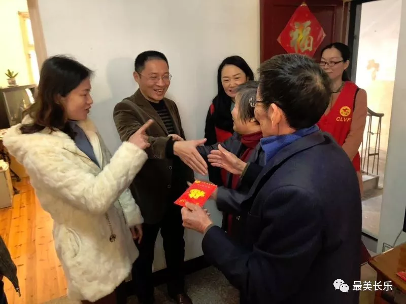 人大代表听民声 ，情牵百姓解民忧！