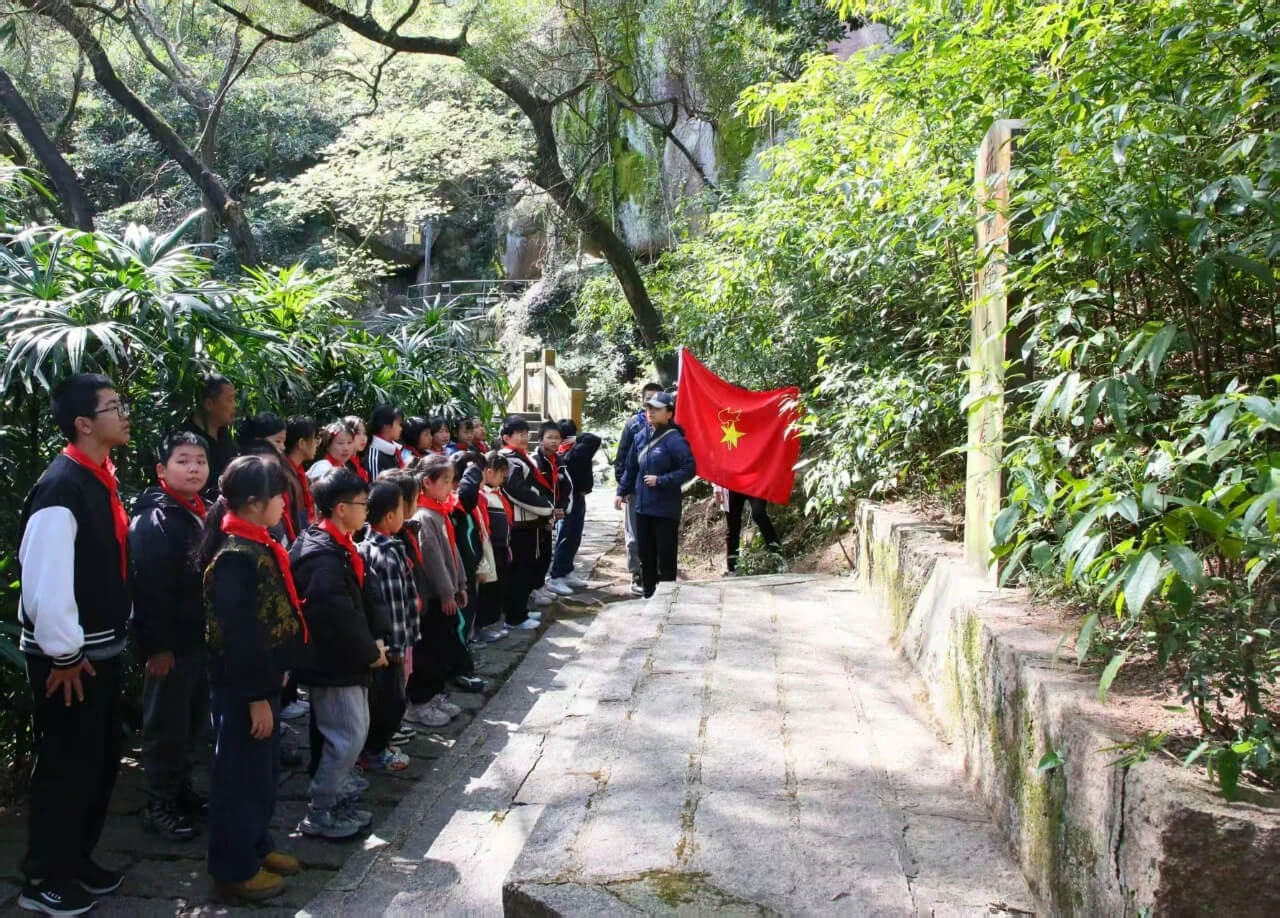 【网络中国节•清明】山河不忘，长乐把对你们的思念种进春天里