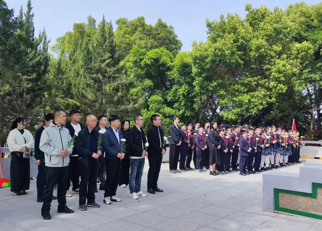 【网络中国节·清明】今天，他们用这样的方式致敬英雄！