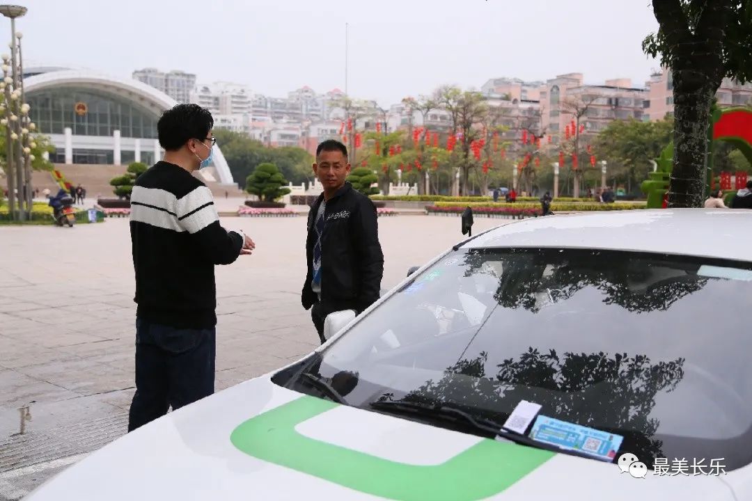 我区启动吴航路道路泊位电子化收费管理模式