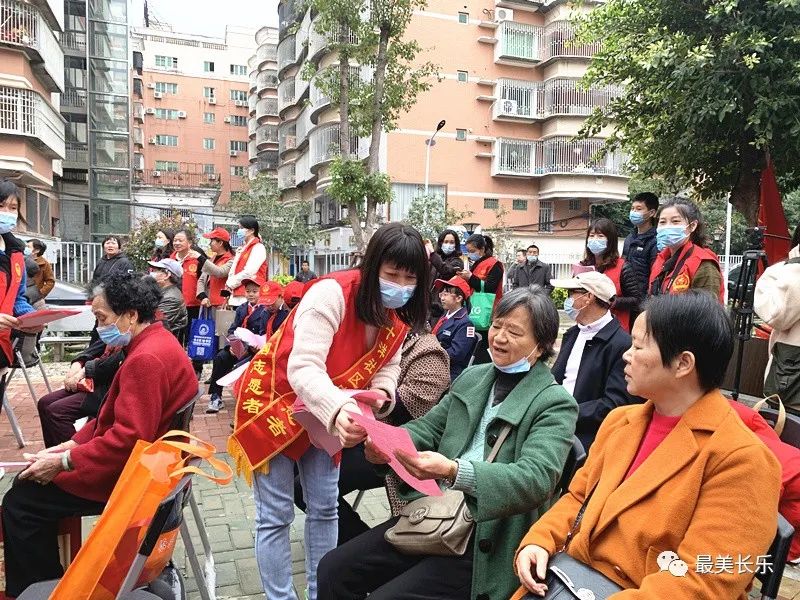 情系雷锋月，爱满三月天！我区多部门开展学雷锋活动