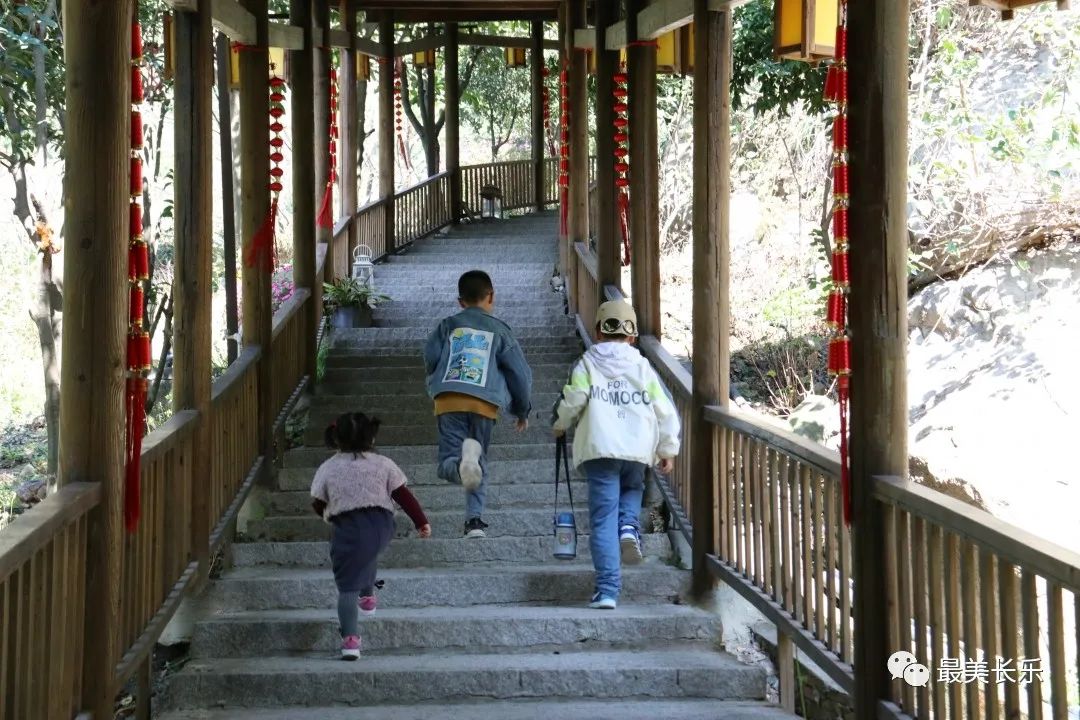 鹤上镇新览村：既要乡村高颜值 也要发展高素质